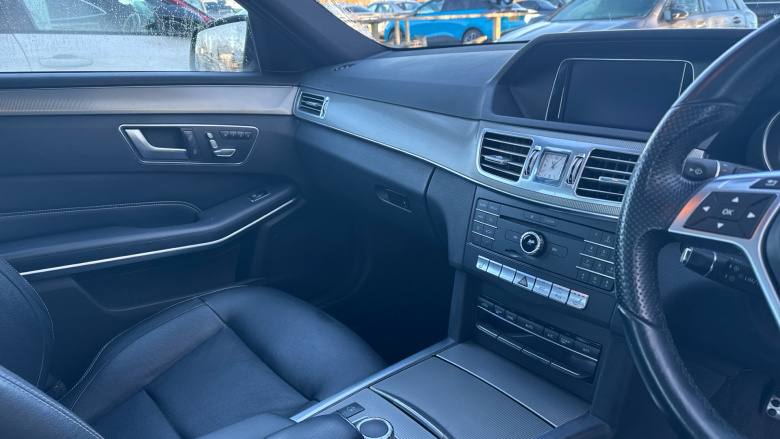 Mercedes-Benz E-Class E220 BlueTEC AMG Night Ed Premium 4dr 7G-Tronic Diesel Saloon